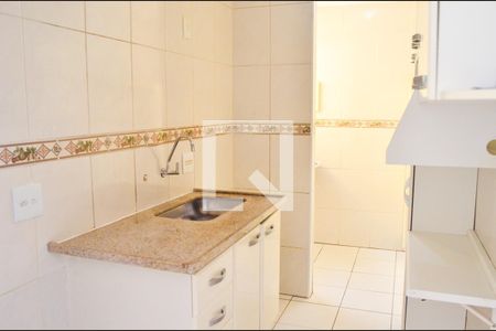 Apartamento à venda com 59m², 2 quartos e 2 vagas Apartamento à venda com 59m², 2 quartos e 2 vagasCozinha