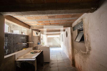 Casa à venda com 185m², 4 quartos e 2 vagas Casa à venda com 185m², 4 quartos e 2 vagasÁrea de Serviço casa 1