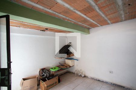 Casa à venda com 185m², 4 quartos e 2 vagas Casa à venda com 185m², 4 quartos e 2 vagasQuarto serviço casa 1