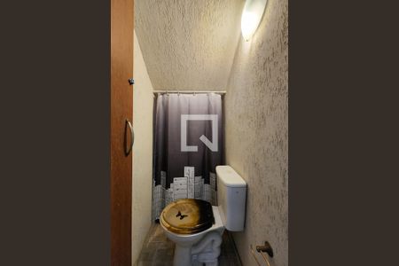 Casa à venda com 232m², 3 quartos e 3 vagasBanheiro de Serviço