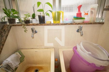 Apartamento à venda com 219m², 2 quartos e 1 vaga Apartamento à venda com 219m², 2 quartos e 1 vagaÁrea de serviço - torneira