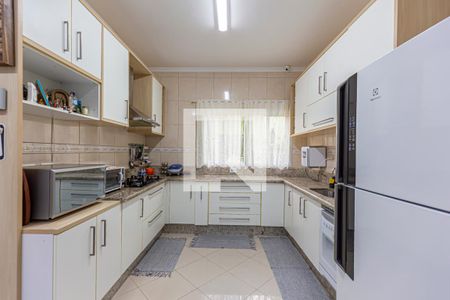 Casa à venda com 243m², 3 quartos e 5 vagas Casa à venda com 243m², 3 quartos e 5 vagasCozinha