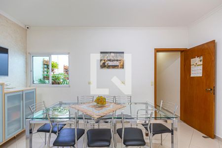 Casa à venda com 243m², 3 quartos e 5 vagas Casa à venda com 243m², 3 quartos e 5 vagasCozinha