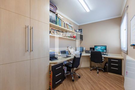 Casa à venda com 243m², 3 quartos e 5 vagas Casa à venda com 243m², 3 quartos e 5 vagasEscritório