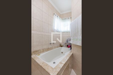 Casa à venda com 243m², 3 quartos e 5 vagas Casa à venda com 243m², 3 quartos e 5 vagasBanheiro da Suite Master