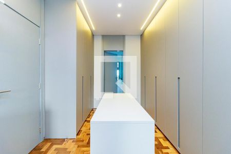 Casa à venda com 399m², 3 quartos e 4 vagas Casa à venda com 399m², 3 quartos e 4 vagasSuíte Principal - Closet