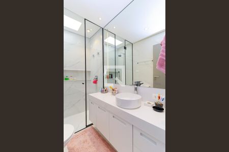 Casa à venda com 399m², 3 quartos e 4 vagas Casa à venda com 399m², 3 quartos e 4 vagasSuíte 2 - Banheiro