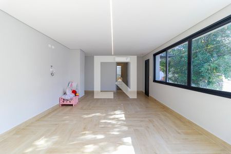 Casa à venda com 399m², 3 quartos e 4 vagas Casa à venda com 399m², 3 quartos e 4 vagasEdícula