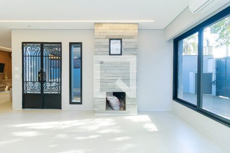 Sala de casa à venda com 3 quartos, 399m² em Granja Julieta, São Paulo