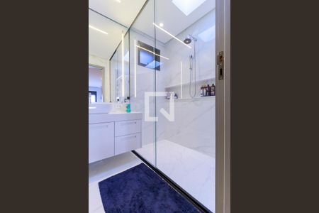 Casa à venda com 399m², 3 quartos e 4 vagas Casa à venda com 399m², 3 quartos e 4 vagasSuíte Principal - Banheiro