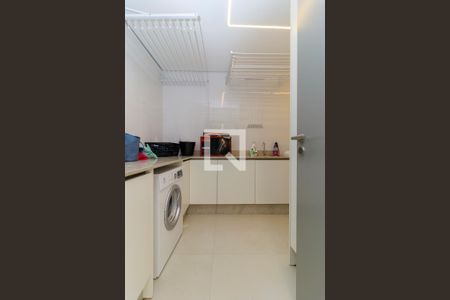 Casa à venda com 399m², 3 quartos e 4 vagas Casa à venda com 399m², 3 quartos e 4 vagasÁrea de Serviço