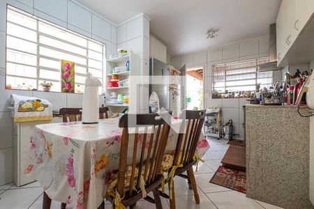 Casa à venda com 149m², 3 quartos e 2 vagasCozinha