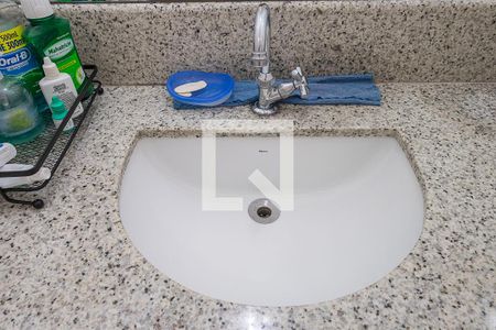 Casa à venda com 149m², 3 quartos e 2 vagasBanheiro