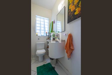 Casa à venda com 149m², 3 quartos e 2 vagasLavabo