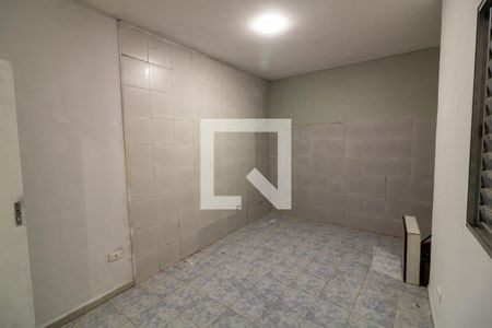Quarto 1 de casa para alugar com 2 quartos, 70m² em Jardim Oliveiras, Taboão da Serra
