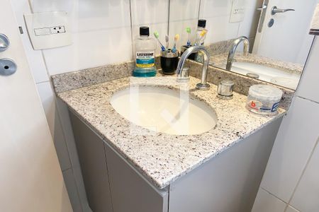 Apartamento à venda com 87m², 2 quartos e 2 vagasBanheiro da Suíte