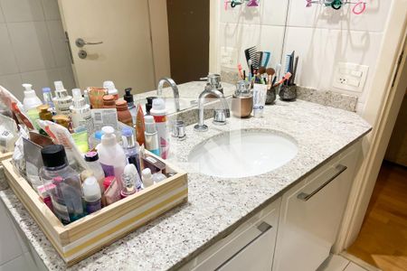 Apartamento à venda com 87m², 2 quartos e 2 vagasBanheiro 2