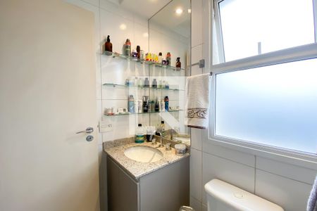 Apartamento à venda com 87m², 2 quartos e 2 vagasBanheiro da Suíte