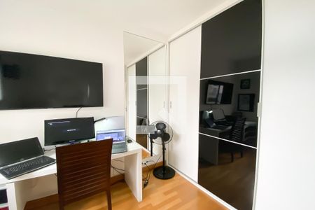 Apartamento à venda com 87m², 2 quartos e 2 vagasQuarto 2