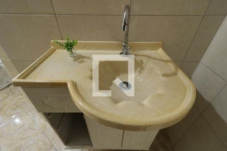 Casa à venda com 167m², 4 quartos e 2 vagasBanheiro Suite 2