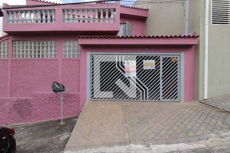 Casa à venda com 167m², 4 quartos e 2 vagasFachada