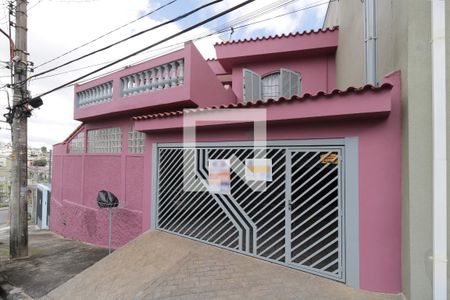 Casa à venda com 167m², 4 quartos e 2 vagasFachada