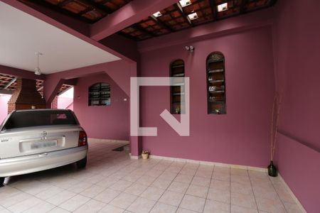Casa à venda com 167m², 4 quartos e 2 vagasGaragem