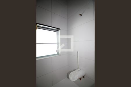 Banheiro de kitnet/studio para alugar com 1 quarto, 15m² em Vila Canero, São Paulo