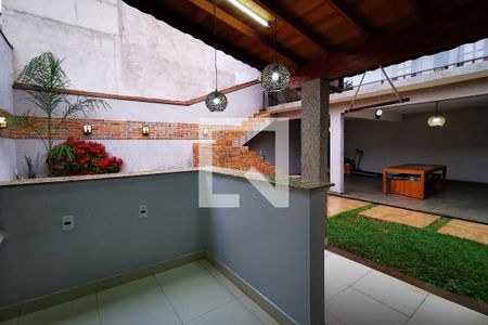 Casa à venda com 220m², 3 quartos e 4 vagas