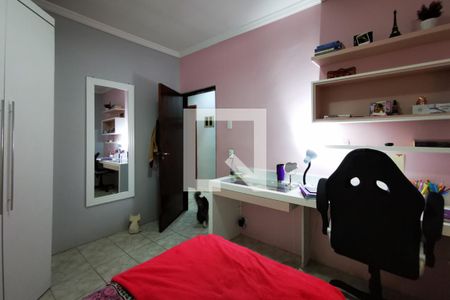 Casa à venda com 220m², 3 quartos e 4 vagas Casa à venda com 220m², 3 quartos e 4 vagasQuarto 2