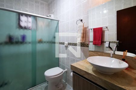 Casa à venda com 220m², 3 quartos e 4 vagas Casa à venda com 220m², 3 quartos e 4 vagasBanheiro 2