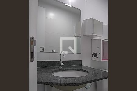 Apartamento para alugar com 34m², 1 quarto e sem vagaDetalhe do banheiro