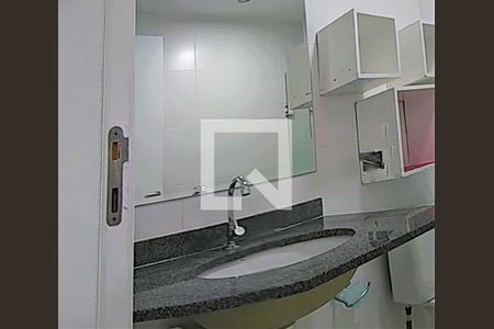 Apartamento para alugar com 34m², 1 quarto e sem vagaDetalhe do banheiro