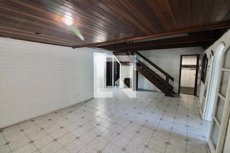 Sala de casa à venda com 6 quartos, 400m² em Vargem Grande, Rio de Janeiro