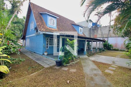 Casa à venda com 400m², 6 quartos e 4 vagasFachada da casa 1