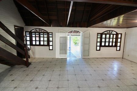 Sala de casa à venda com 6 quartos, 400m² em Vargem Grande, Rio de Janeiro