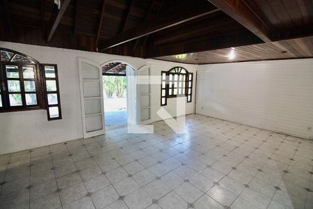 Sala de casa à venda com 6 quartos, 400m² em Vargem Grande, Rio de Janeiro