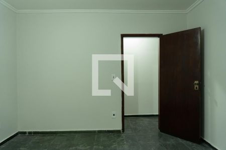 Casa à venda com 353m², 3 quartos e 5 vagasQuarto 2