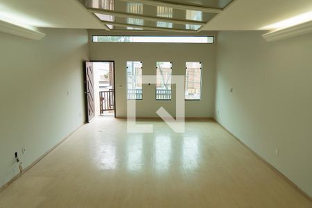 Sala de casa à venda com 3 quartos, 353m² em Vila Humaita, Santo André