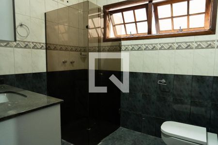 Casa à venda com 353m², 3 quartos e 5 vagasBanheiro 1