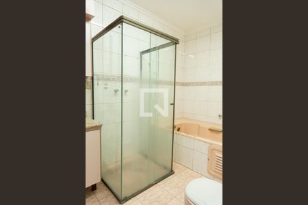 Casa à venda com 353m², 3 quartos e 5 vagasBanheiro da Suíte