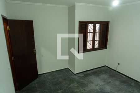 Casa à venda com 353m², 3 quartos e 5 vagasQuarto 2