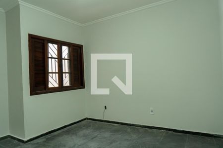 Casa à venda com 353m², 3 quartos e 5 vagasQuarto 2