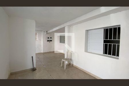 Casa para alugar com 130m², 2 quartos e 2 vagas Casa para alugar com 130m², 2 quartos e 2 vagasGaragem