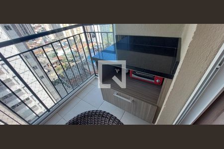 Sacada - sala  de apartamento para alugar com 2 quartos, 47m² em Vila Valparaíso, Santo André