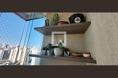 Sacada - sala  de apartamento para alugar com 2 quartos, 47m² em Vila Valparaíso, Santo André