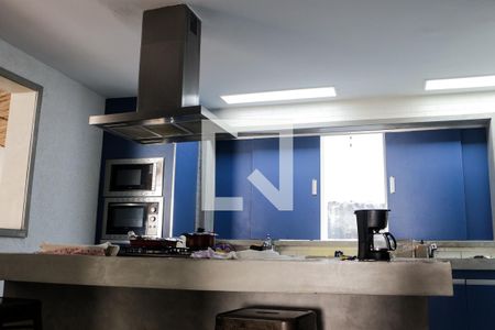 Casa à venda com 875m², 4 quartos e 4 vagas Casa à venda com 875m², 4 quartos e 4 vagasCozinha