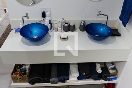 Casa à venda com 875m², 4 quartos e 4 vagas Casa à venda com 875m², 4 quartos e 4 vagasBanheiro da Suíte 4