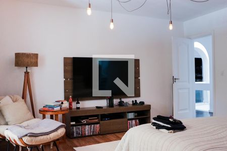 Casa à venda com 875m², 4 quartos e 4 vagas Casa à venda com 875m², 4 quartos e 4 vagasSuíte 4