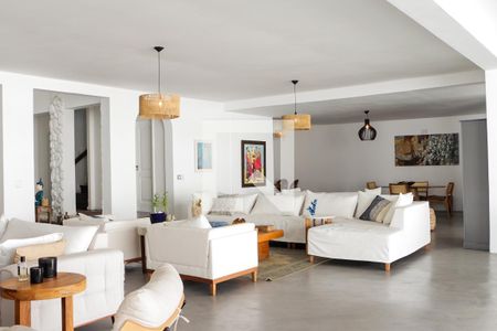 Sala de casa à venda com 4 quartos, 875m² em Barra da Tijuca, Rio de Janeiro